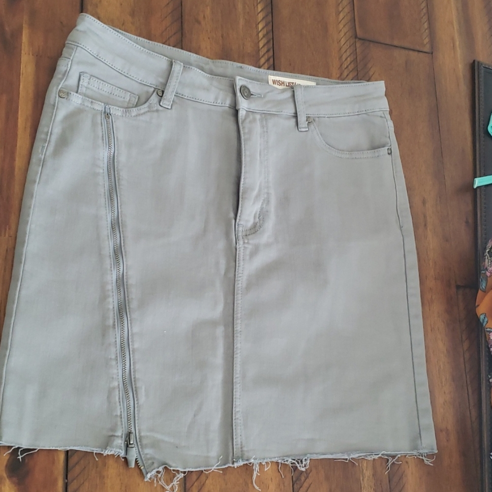 Sage green denim skirt with zipper